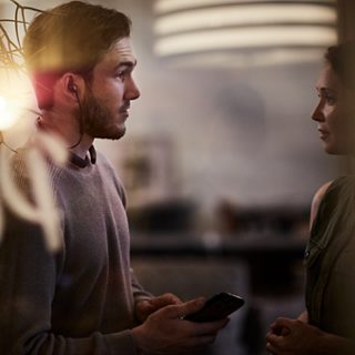 Man met QuietControl 30 wireless headphones