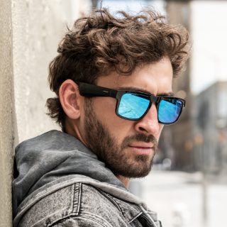 Man wearing Bose Frames Tenor