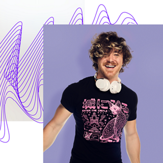 Jakob Nowell with the Diamond 60th Edition Bose QuietComfort Ultra Headphones around his neck
