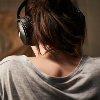 美品 BOSE ボーズ QuietComfort 35 ワイヤレスヘッドホン Bose Global Press Room - ボーズのノイズキャンセリング