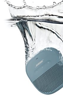 Altavoz Bluetooth SoundLink Micro Stone Blue bajo el agua