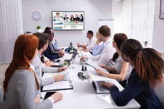 Soporte de columna para videoconferencia Business