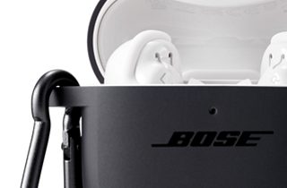 Close up of the QuietComfort Earbuds II Silicone Case Cover with the case open