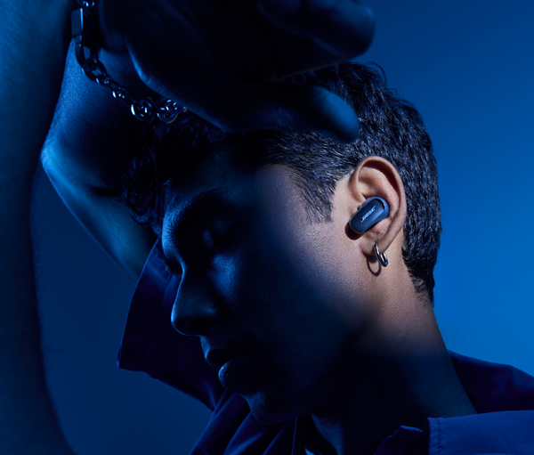 Bose QuietComfort Ultra Headphone, Ultra Earbuds y Open Ultra Earbuds en azul lunar