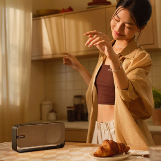 Bose SoundLink Home Bluetooth-hangsugárzó egy konyhapulton